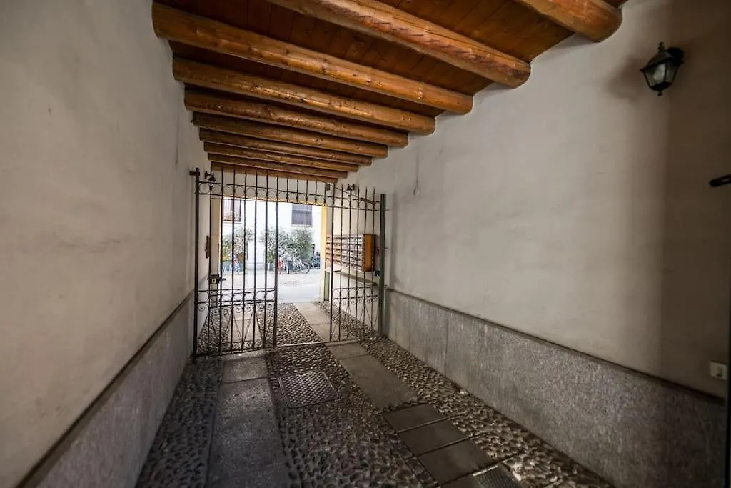 Wonderful Two Floors Apartment Milan