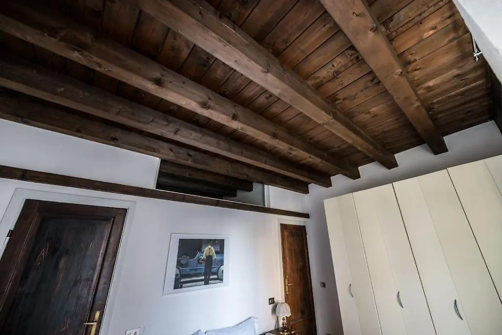 Wonderful Two Floors Apartment Milan 0*,