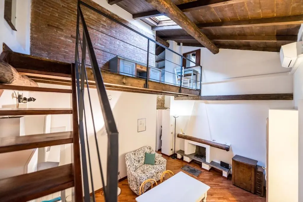 Wonderful Two Floors Apartment Milano