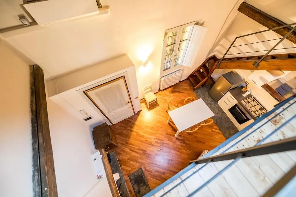 Wonderful Two Floors Apartment Milano