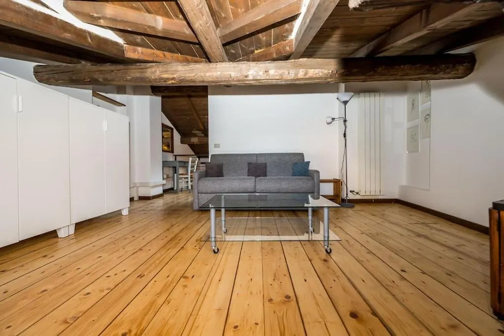 Wonderful Two Floors Apartment Milan Italy