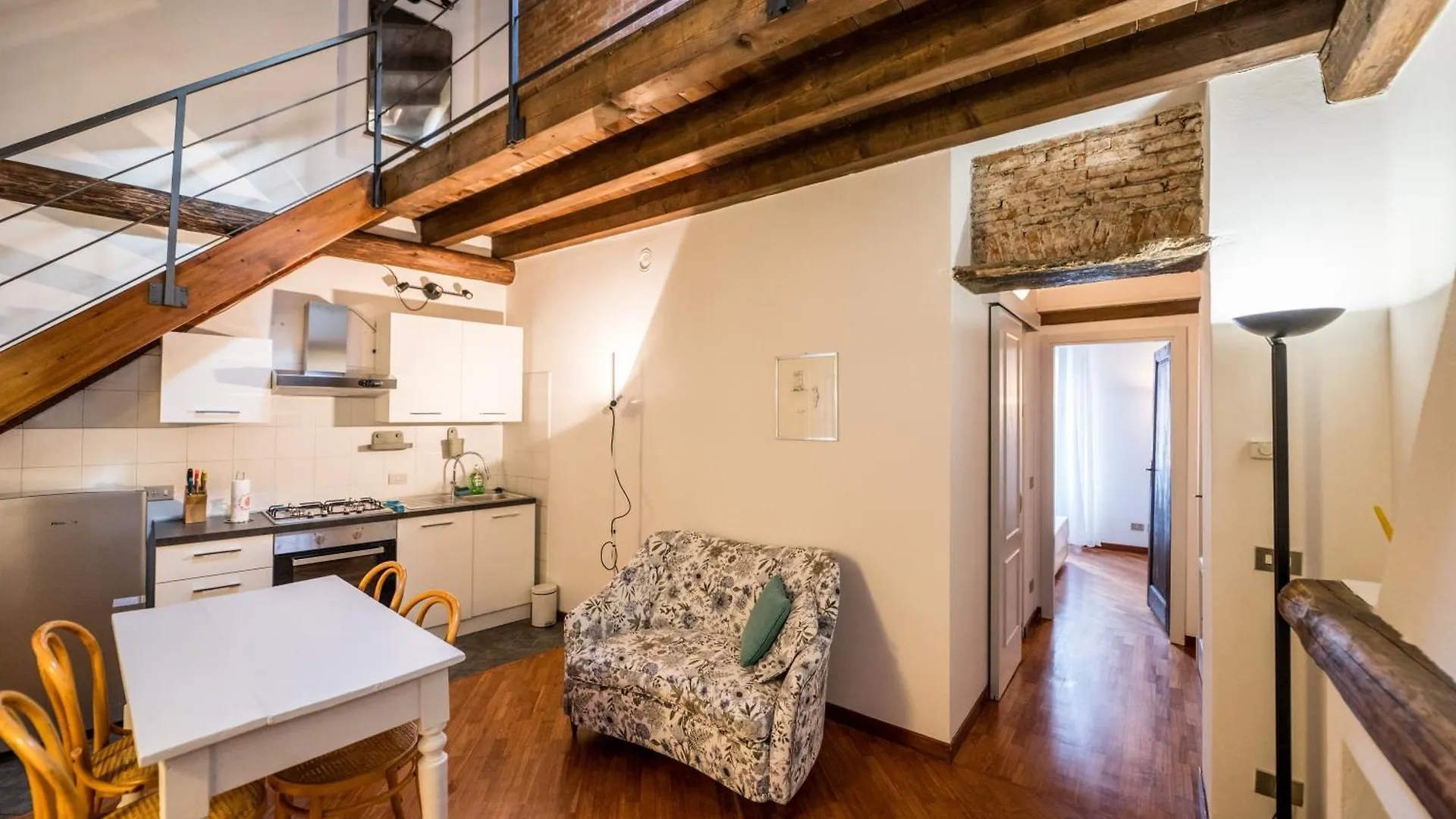 Wonderful Two Floors Apartment Milano
